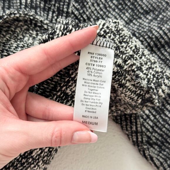 Project Social T Knit Cropped Turtleneck Sweater Raw Hem Oversized, Size Medium - Picture 6 of 7